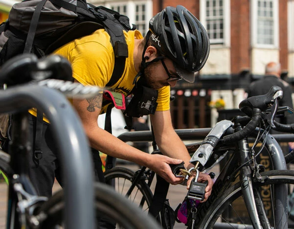 Hiplok Antivol à Chaîne 85cm Gold 4 Hiplok Antivol à Chaîne 85cm Gold – Image 2