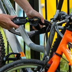 Hiplok Antivol à Chaîne Spin Avec Code Numérique -Antivol à chaine Soldes Boutique 20113719 Hiplok Spin HighVisibility Kettenschloss 5060277661613 SP1SB 4MjZME0OJu7NSB